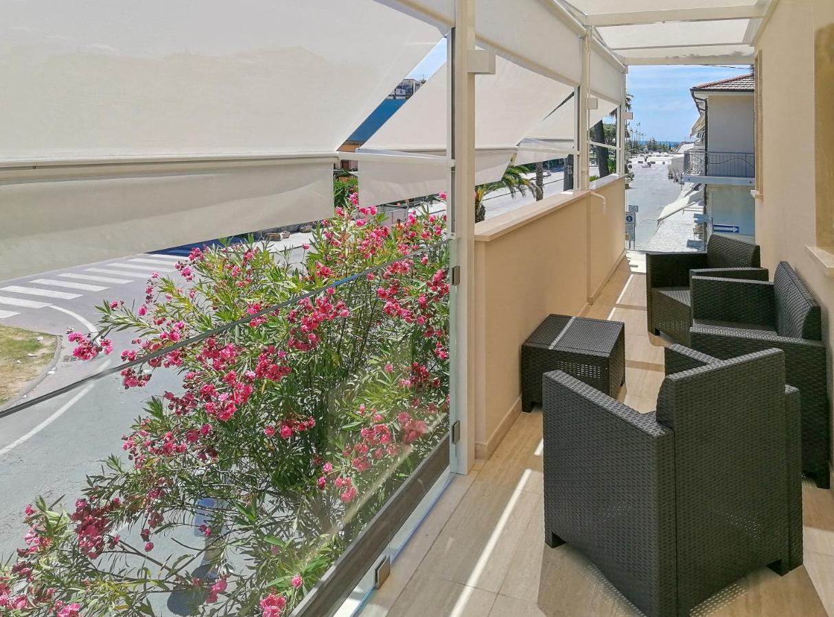 Sea Holidays Apartment Marina di Pietrasanta Exterior foto